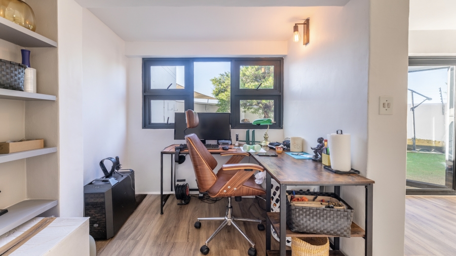 2 Bedroom Property for Sale in Melkbosstrand Central Western Cape